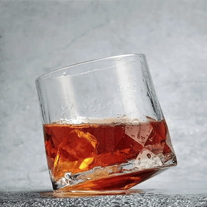 Copos Giratórios de Vidro para Whisky – Design Clássico com Efeito Spinning