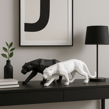 Escultura de Pantera Geométrica em Resina