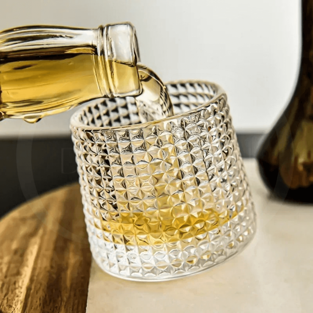 Copos Giratórios de Vidro para Whisky – Design Clássico com Efeito Spinning
