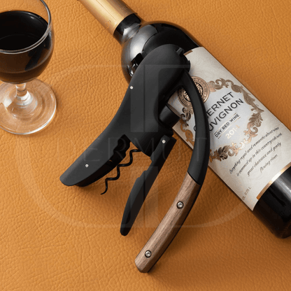 Abridor de Garrafas de Vinho – Formato de Alavanca com Cabo de Madeira