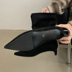 Bota Feminina de Bico Fino Salto Baixo Vintage - (Promoção de Inverno 2026)