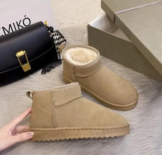 Bota Feminina Curta Acolchoada Plataforma Confortável - (Promoção de Inverno 2026)