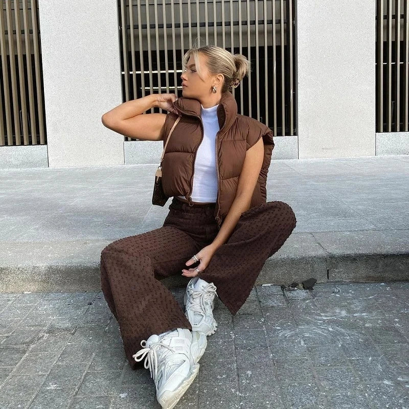 Colete Feminino Acolchoado sem Mangas Gola Alta em Algodão