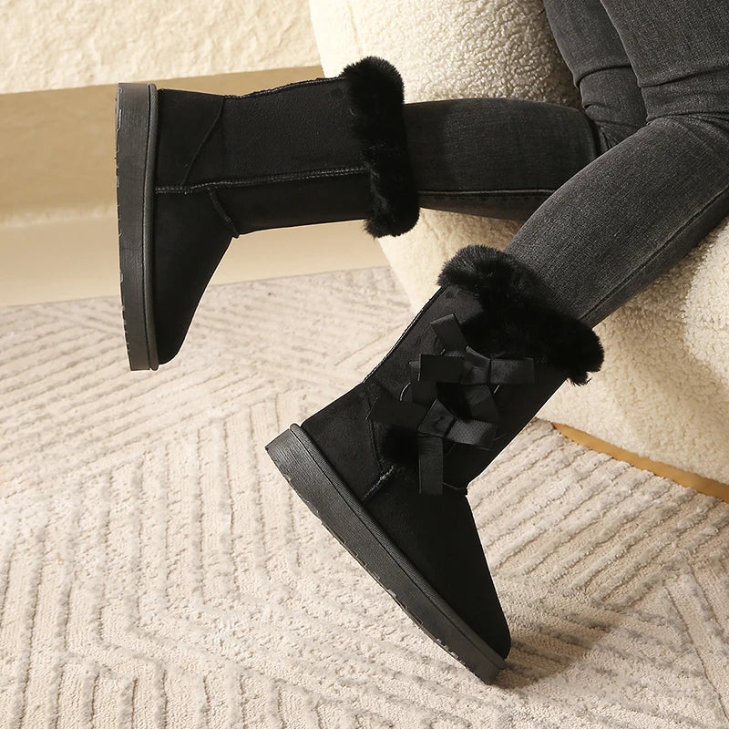 Bota Feminina com Laço Cano Curto Solado Plataforma – (Promoção de Inverno 2026)