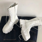 Bota Feminina Cano Médio Cadarço e Zíper com Plataforma Confortável
